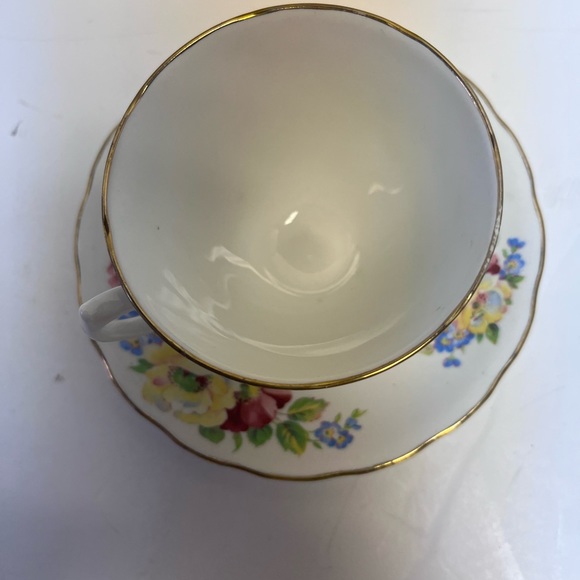 Teacup & Saucer set Crown Essex Fine Bone China Teacup & Saucer Open Face Roses - Picture 5 of 7